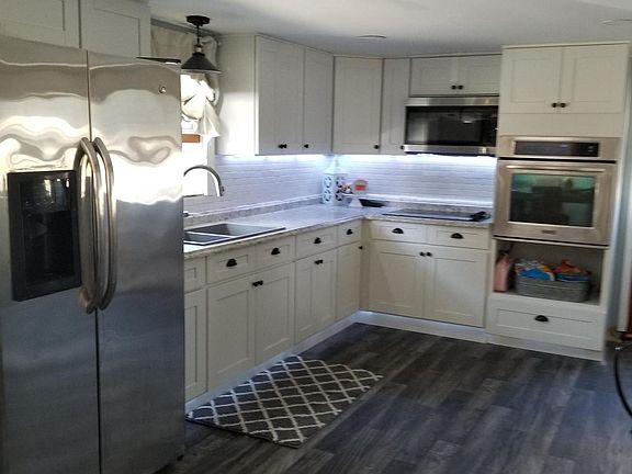5th image of 215 N Academy St