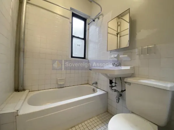 75 Cabrini Boulevard image 4 of 4
