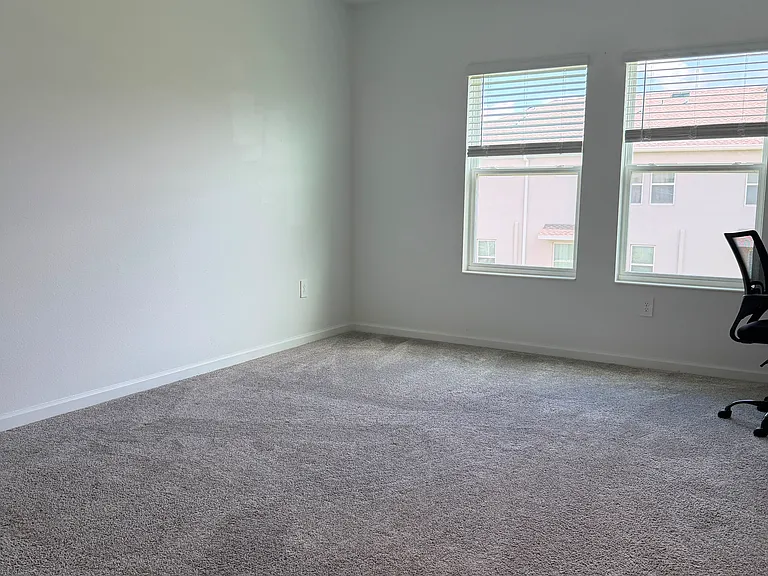 2954 Savoir Ave — Photo 9