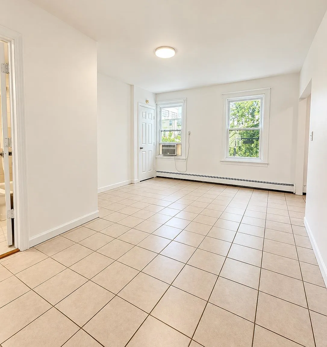 1 bed, 1.0 bath, $2,150 — Photo 3