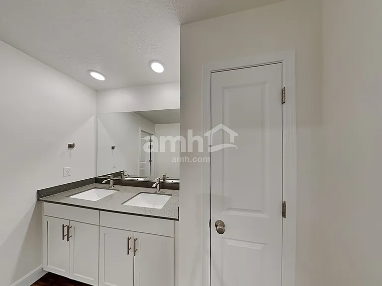 288 N Allen Ln — Photo 18