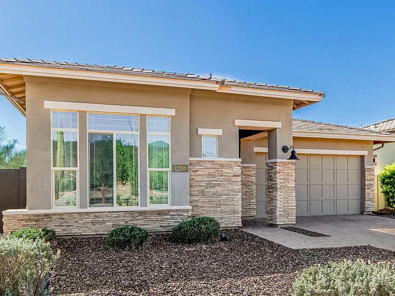 11905 W Creosote Dr — Photo 2