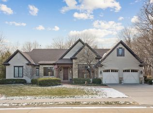 26 Chippiannock Pl, Rock Island, IL 61201