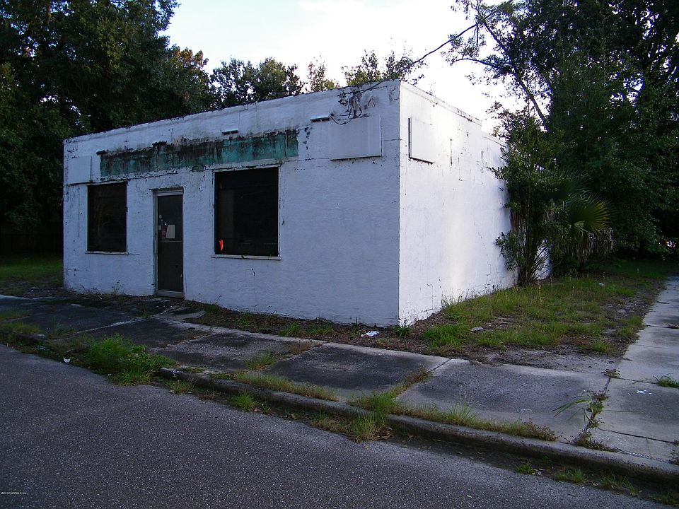1st image of 1462 E 12th St