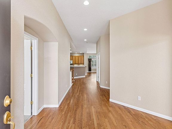 5th image of 1502 Whitehall Dr