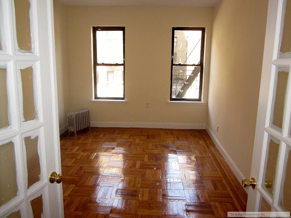 2nd image of 300 Fort Washington Ave APT 2I