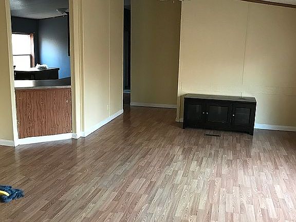 2nd image of 131 Huntley Ln
