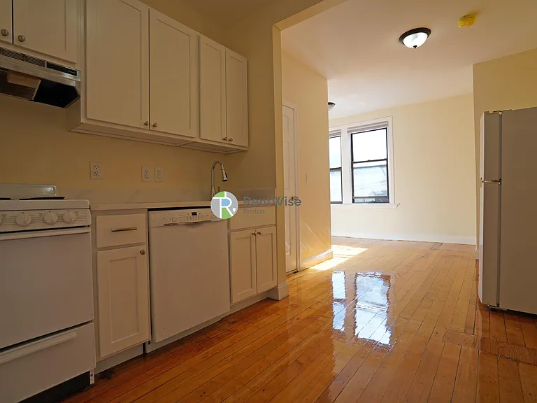 1216 Commonwealth Ave #2 — Photo 2