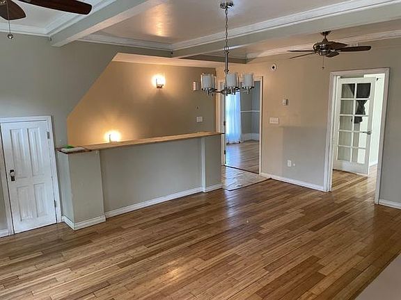 2nd image of 1021 8th St Unit 2
