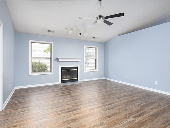 4th image of 512 Lidian Ct