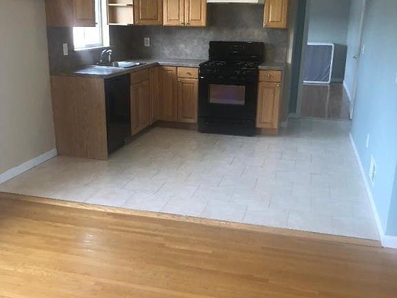 5th image of 81 Waterbury Ave