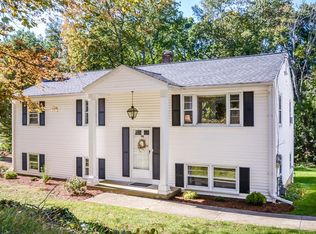 94 Lowell Rd, Westford, MA 01886
