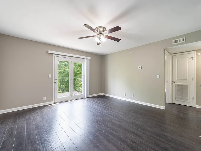 Autumn Ridge Apartment Community — Photo 13