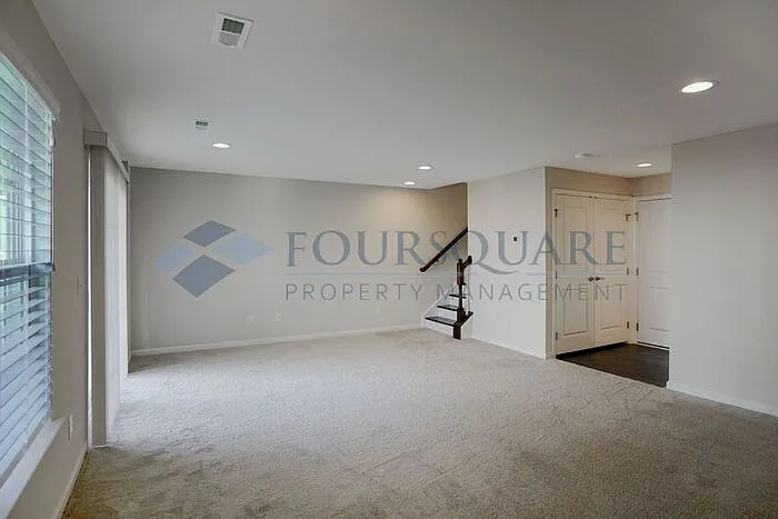 107 Cross Country Way — Photo 9