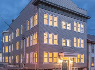 21 S Grant St APT 1, Waynesboro, PA 17268