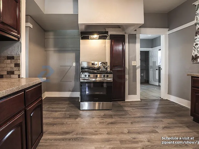 5001 S Budlong Ave — Photo 10