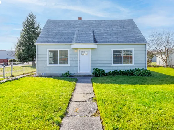 70 NW Civil Bend Ave, Winston, OR 97496