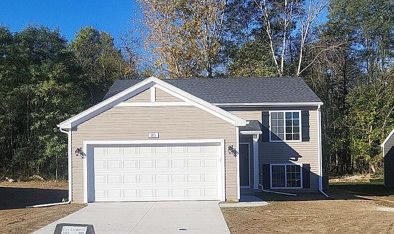1st image of 103 Saint Clair Cir