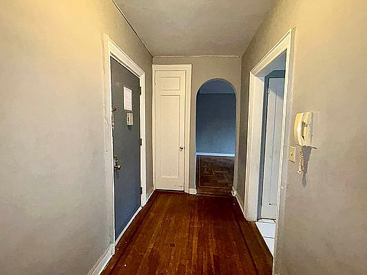 3rd image of 218 Linden Blvd APT 6A