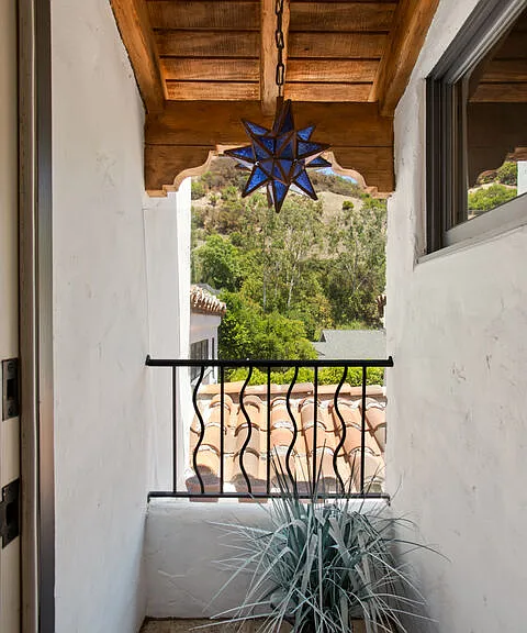 1407 N Beverly Dr — Photo 41