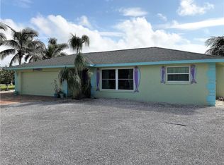 12139 Star Shell Dr, Matlacha Isles, FL 33991