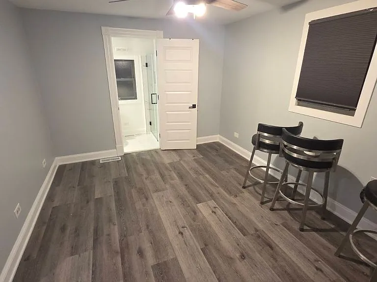 9804 Linn Ave — Photo 16