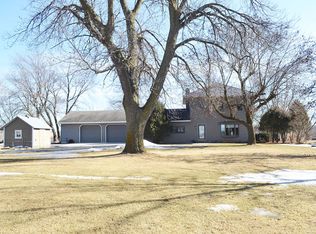 109 Main St, Wrightstown, WI 54180