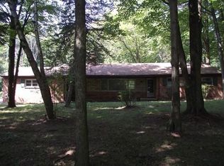 28125 Ranchwood Dr, Southfield, MI 48076