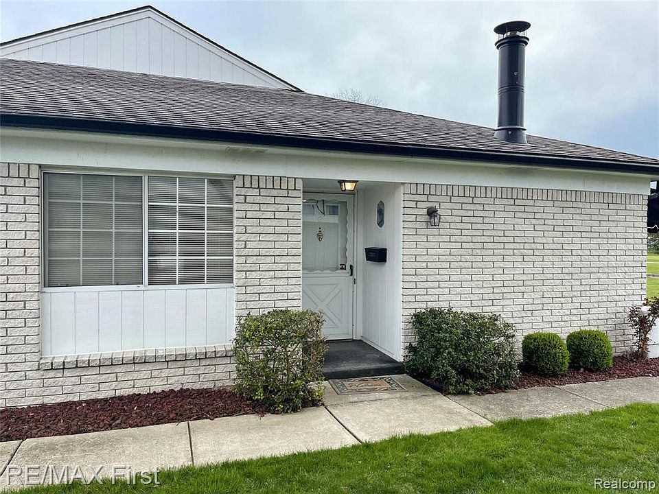 1st image of 708 Country Club Dr