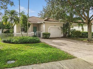 7620 S Aragon Blvd, Sunrise, FL 33322