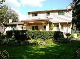 3401 Innsbrook Dr, Rochester Hills, MI 48309