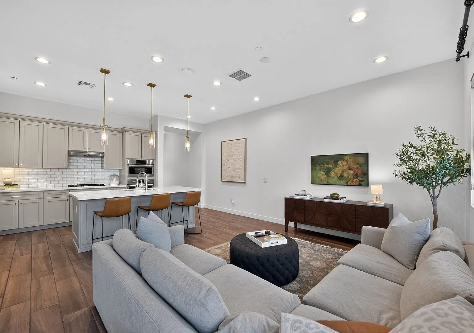 Charming 3BR House in Phoenix — Photo 3