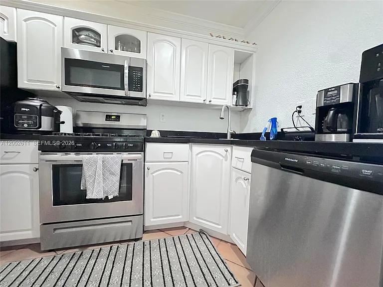8600 SW 67th Ave #940 — Photo 11