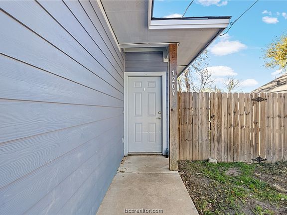 4th image of 1207 Ursuline Ave