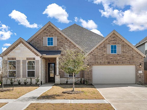 Welcome home to 2023 Meteor Falls Drive located in the master planned community of StoneCreek Estate