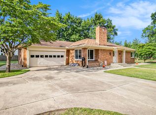 2020 Bader Ave, South Bend, IN 46617