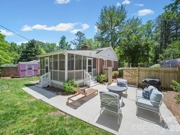 2431 Arnold Dr, Charlotte, NC 28205