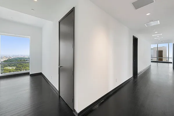 Sold by Mercer Partners International LLC | media 25