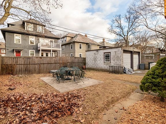 3rd image of 53 Prince St