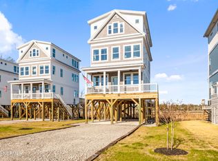 475 Atkinson Point Rd, Surf City, NC 28445