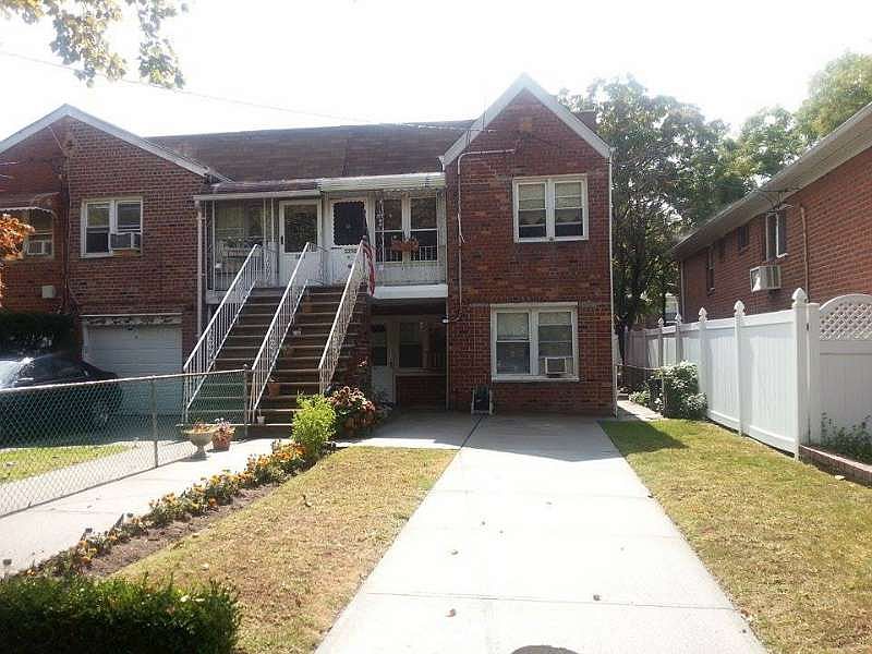 2nd image of 2250 E 60th Pl