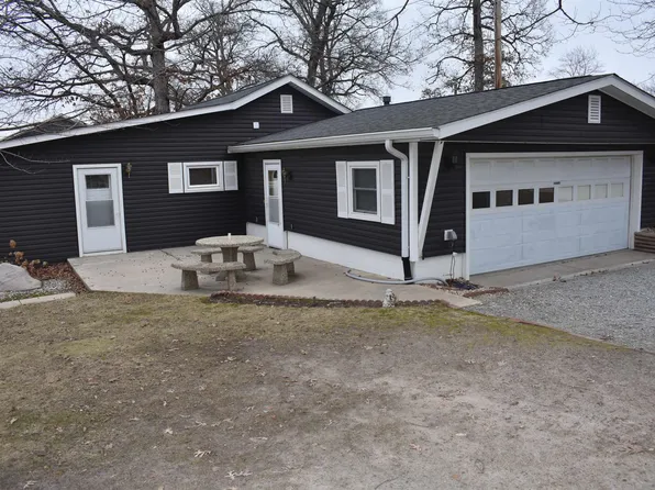 3097 E Stahl Rd, Monon, IN 47959