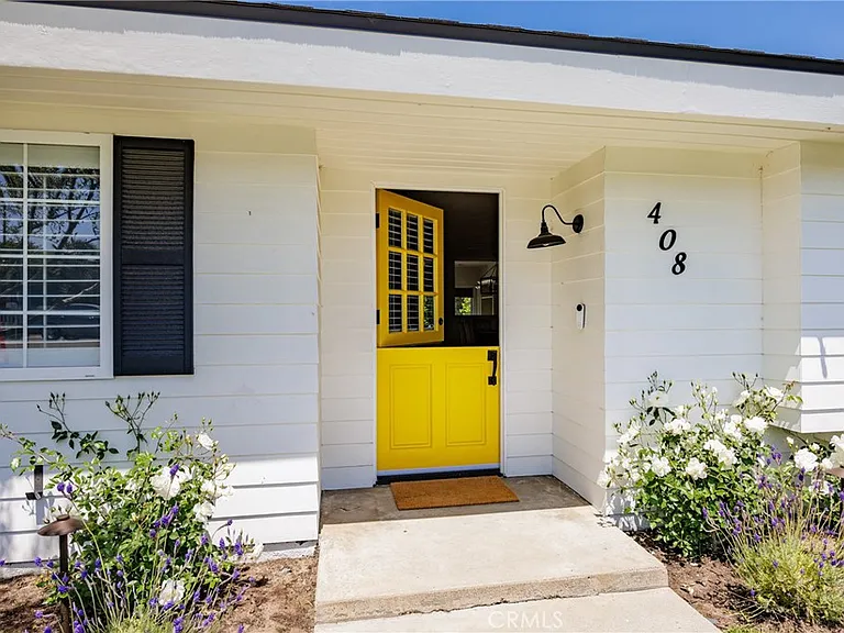 408 Flower St — Photo 3