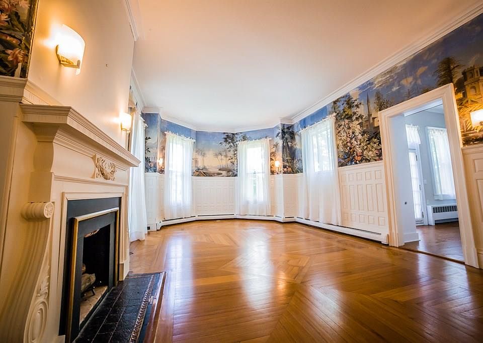 2nd image of 541 Bellevue Ave APT 2