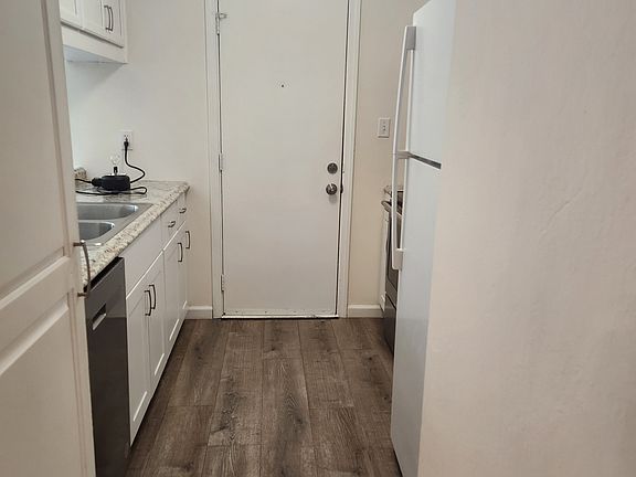 4th image of 2095C Olivera Rd