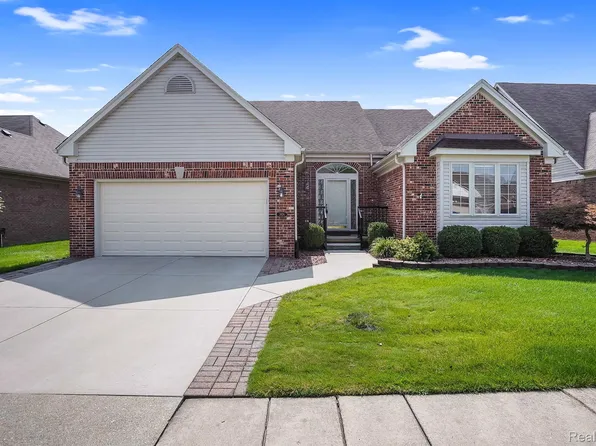 3926 Camden Dr, Sterling Heights, MI 48314