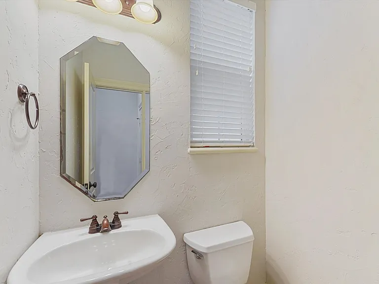 2418 Ralph St #A — Photo 17