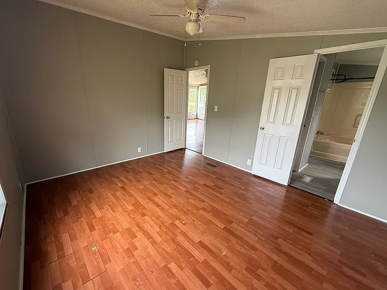 125 Middle Ave #40 — Photo 17