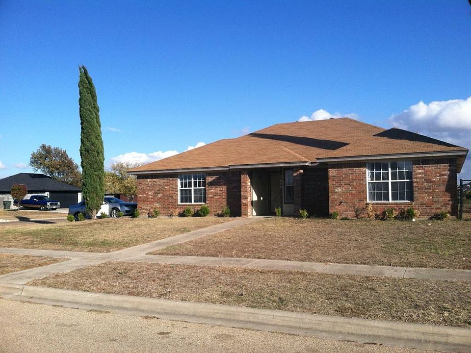 1st image of 3600 Julia Ln