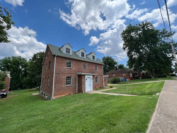 3751 Sunrise Ave, 3751 Sunrise Ave NW APT 1, Roanoke, VA 24012